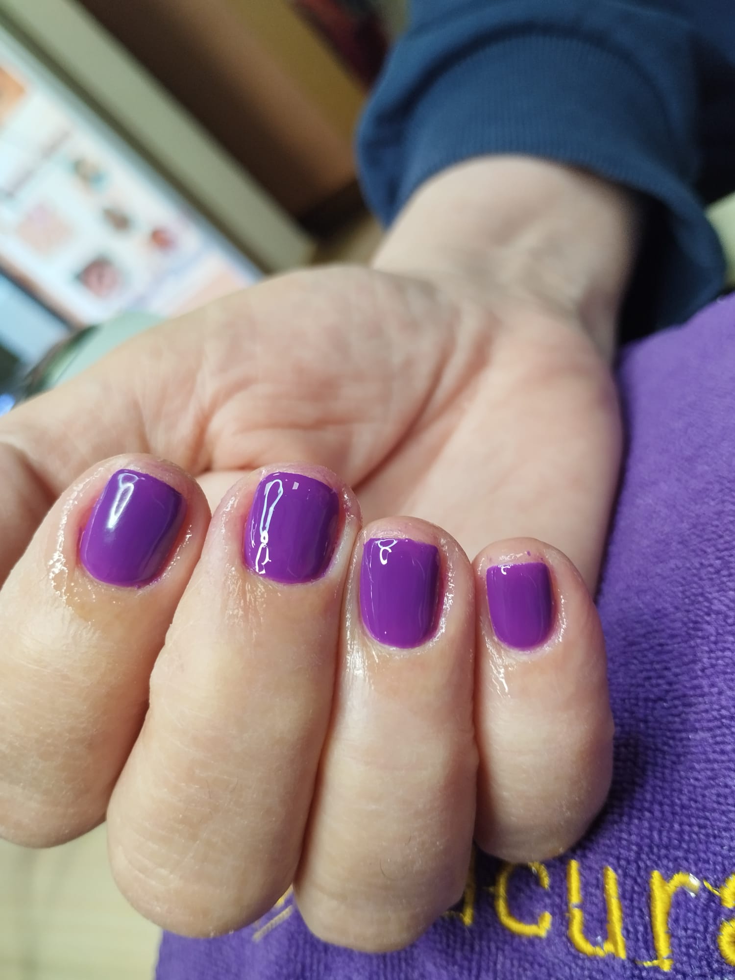 Manicura D' Manet manicura violeta